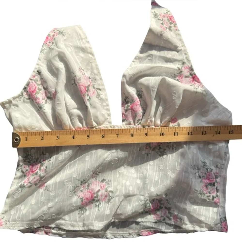 halter‎ top in white with pink floral print size medium